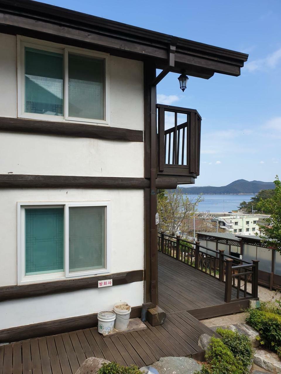 Tongyeong Yehyang Pension Extérieur photo